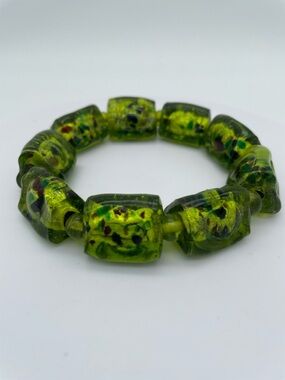Green Glass Bead Bracelette Stretch Emerald Tone Arts and Craft Look Statement